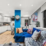 Beautiful 2 Bedroom In
