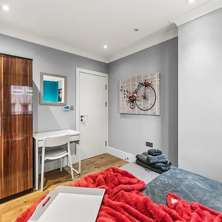 Beautiful 2 Bedroom In *
