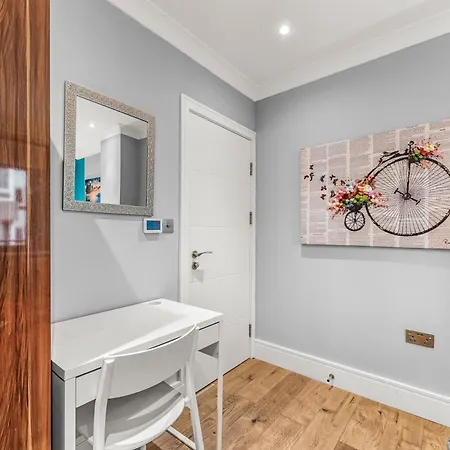 Beautiful 2 Bedroom In *