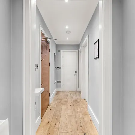 Beautiful 2 Bedroom In Lägenhet Bristol