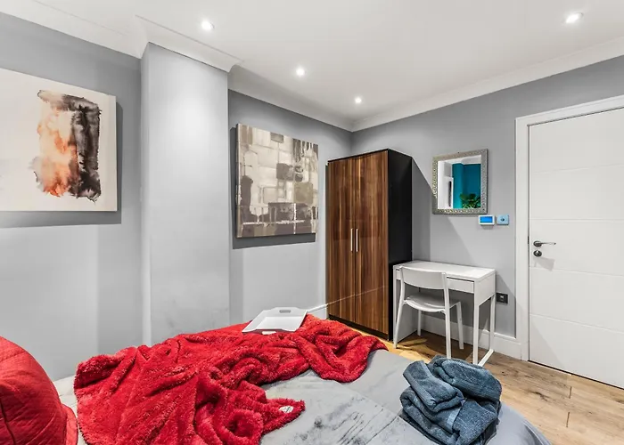 Beautiful 2 Bedroom In Apartament