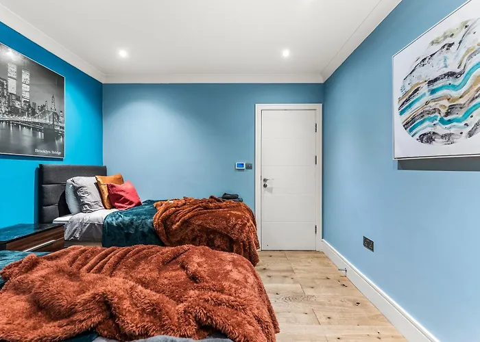 Beautiful 2 Bedroom In