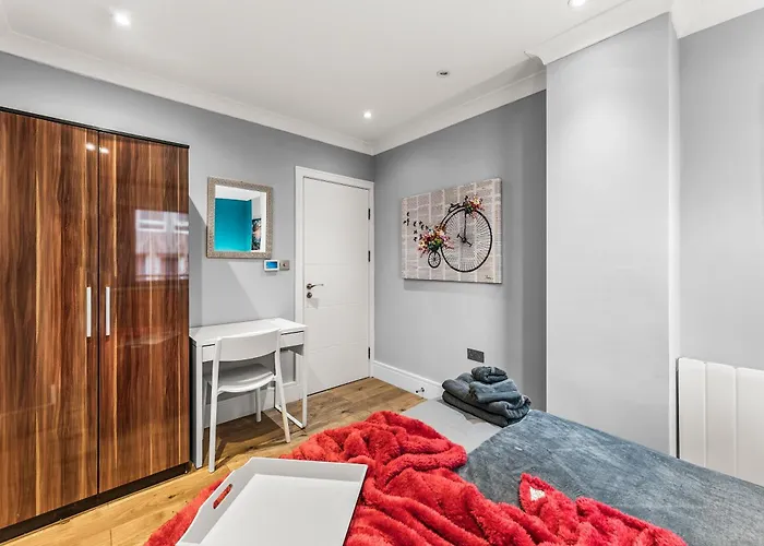 Beautiful 2 Bedroom In *